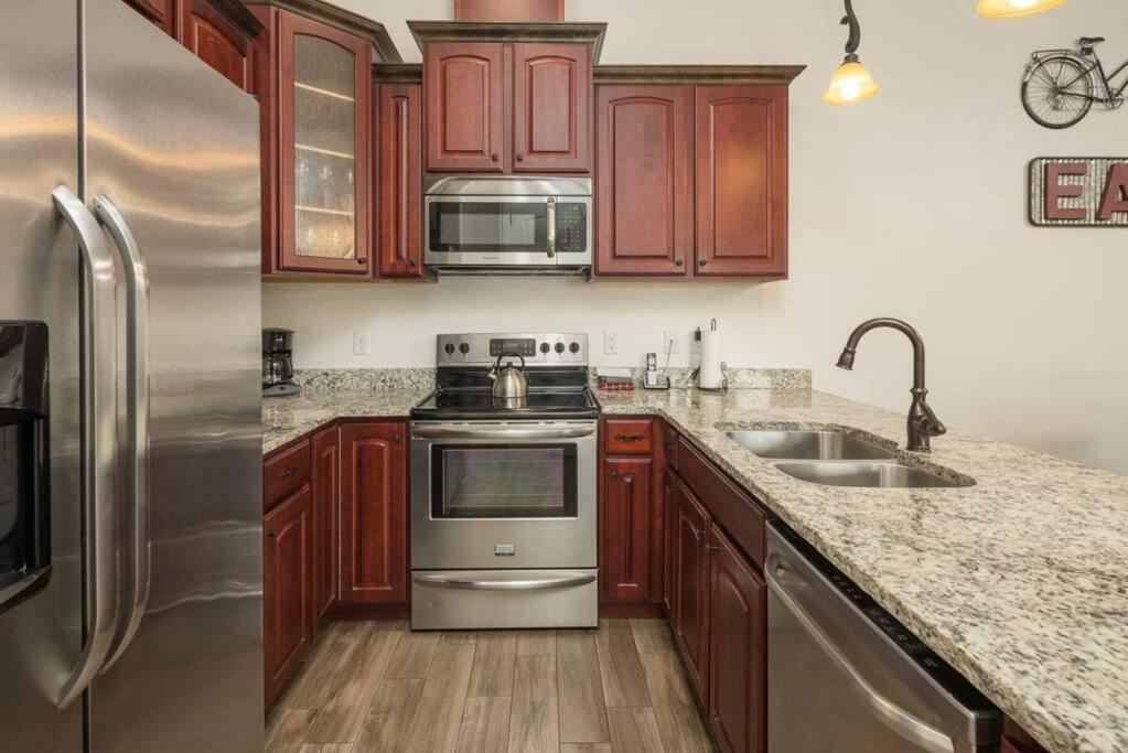 Luxury Downtown Rental - La Dolce Vita Villa #4 Moab Bagian luar foto
