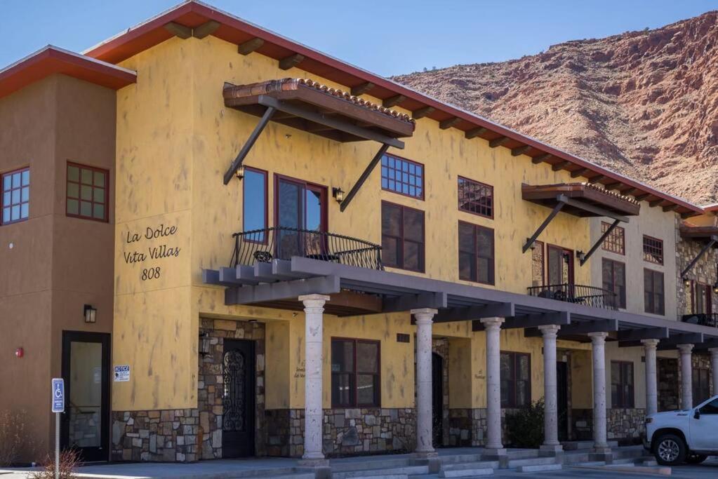 Luxury Downtown Rental - La Dolce Vita Villa #4 Moab Bagian luar foto