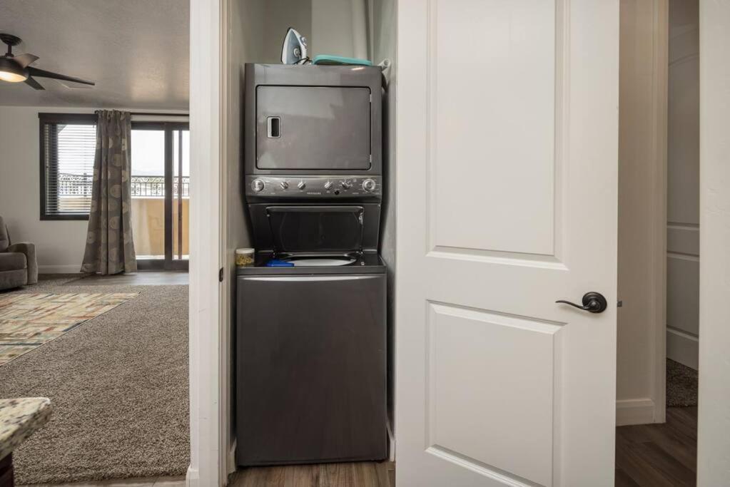 Luxury Downtown Rental - La Dolce Vita Villa #4 Moab Bagian luar foto